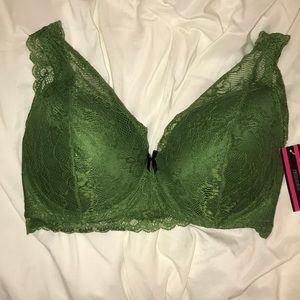 NWT Gorgeous green Lacey bra